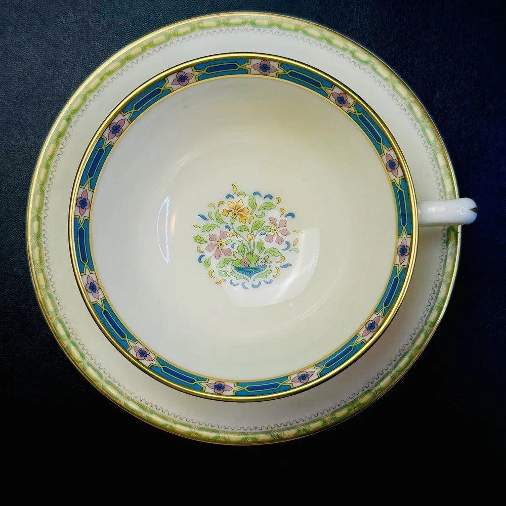 Mismatched Tea Cups & Saucers Set Of 2 Vintage China